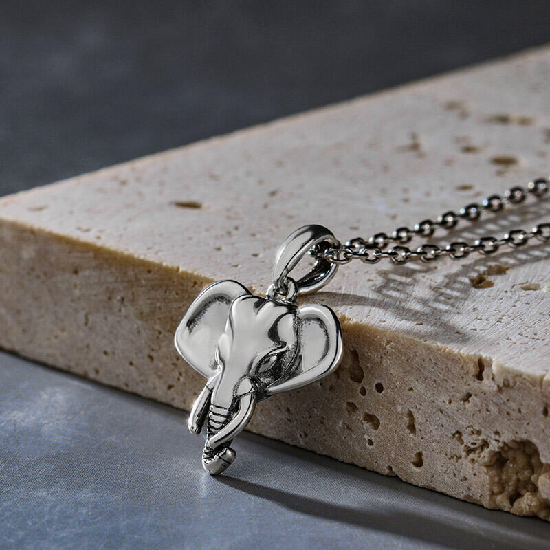 Jeulia "Elephant Head" Safari Sterling Silver Necklace