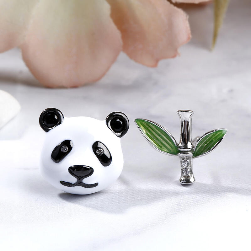 Jeulia Brincos fofos de panda bambu que não combinam