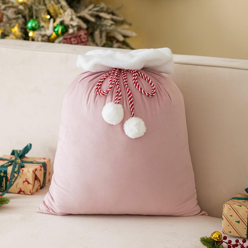 Personalisierte Weihnachtsgeschenktüten mit individuellen Namen für Kinder