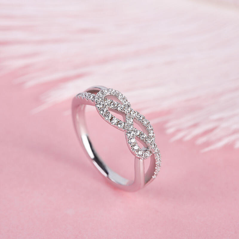 Jeulia Infinity Knot Design Sterling Silver Band