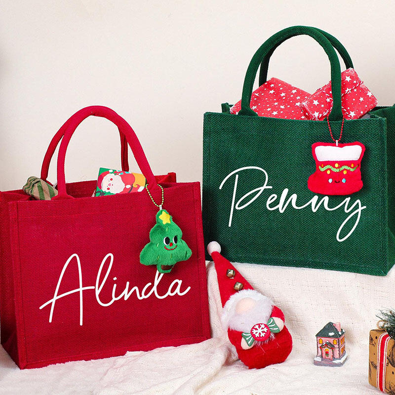 Personalisierte Weihnachtsgeschenktüte mit Namen und niedlichen Accessoires Exquisites Geschenk für Kinder