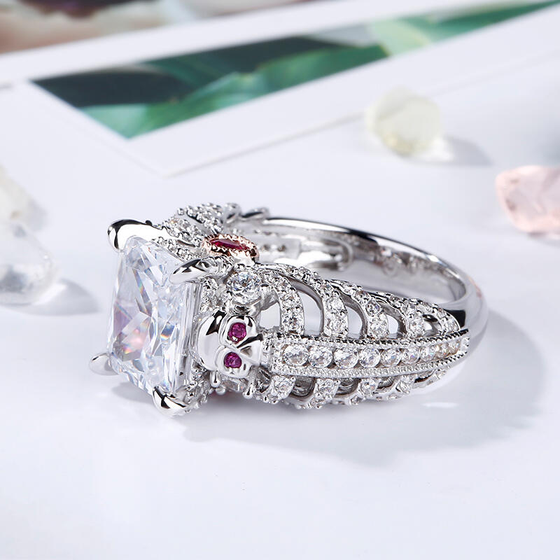 Jeulia Radiant Cut Skeleton Heart Sterling Silver Skull Ring