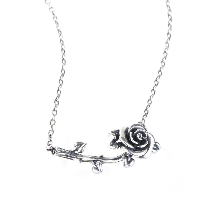Jeulia Heart Leaves Rose Branch Necklace