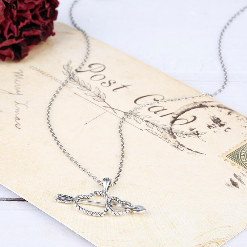 Jeulia Arrow and Heart Necklace