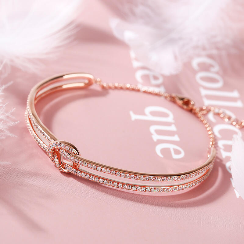 Jeulia Knot Design Sterling Silver Bangle Bracelet