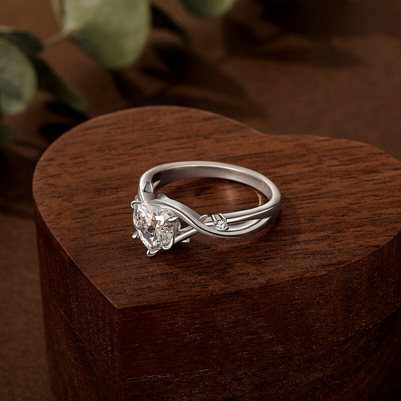 Jeulia "Infinity Thorns" Custom Heart  Engagement Ring