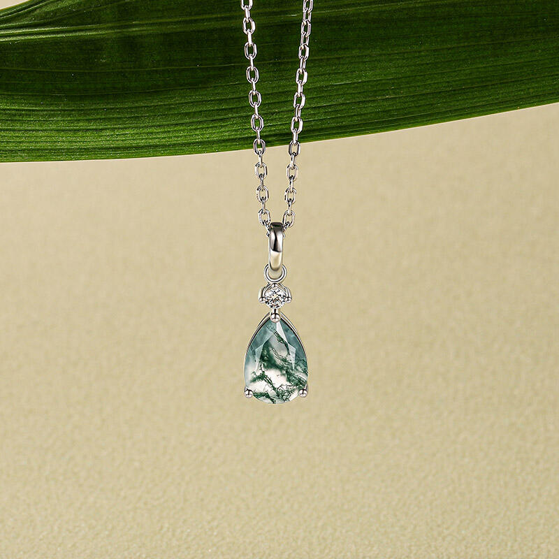 Jeulia Classic Pear Cut Moss Agate Pendant Necklace