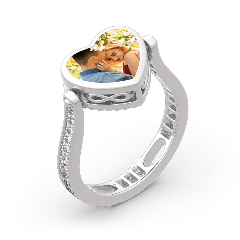 Jeulia "Keep Me In Your Heart" Tulip Sterling Silver Personalized Photo Ring (With A Free Chain)