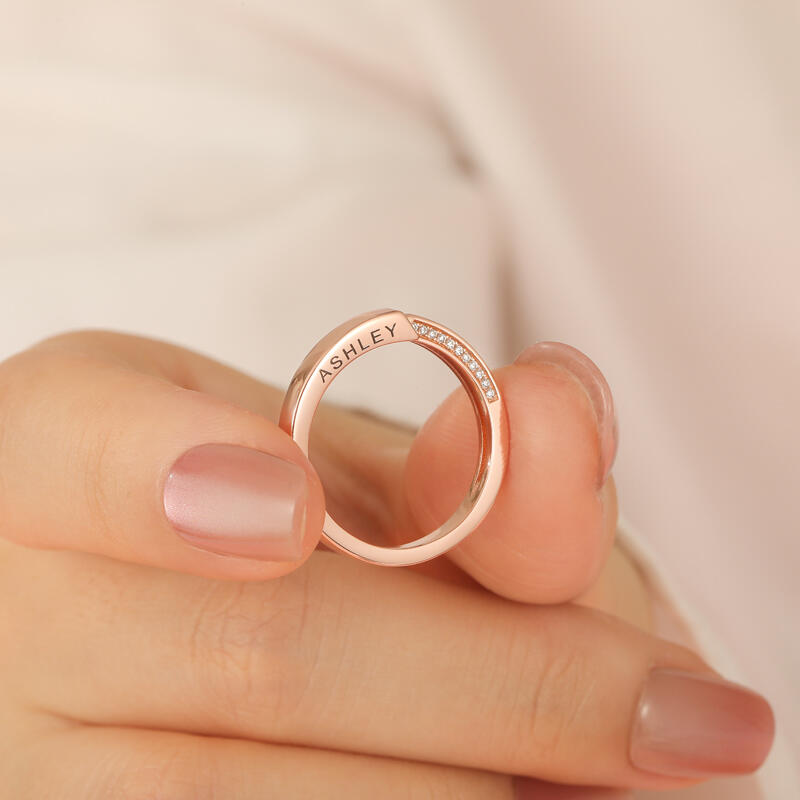 Jeulia Custom Women's Name Wedding Band with Side Bypass