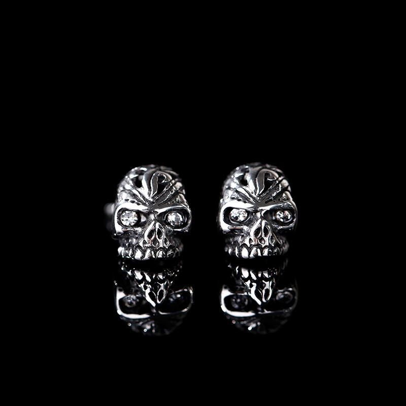 Jeulia Punk Style Skull Titanium Steel Men's Earrings
