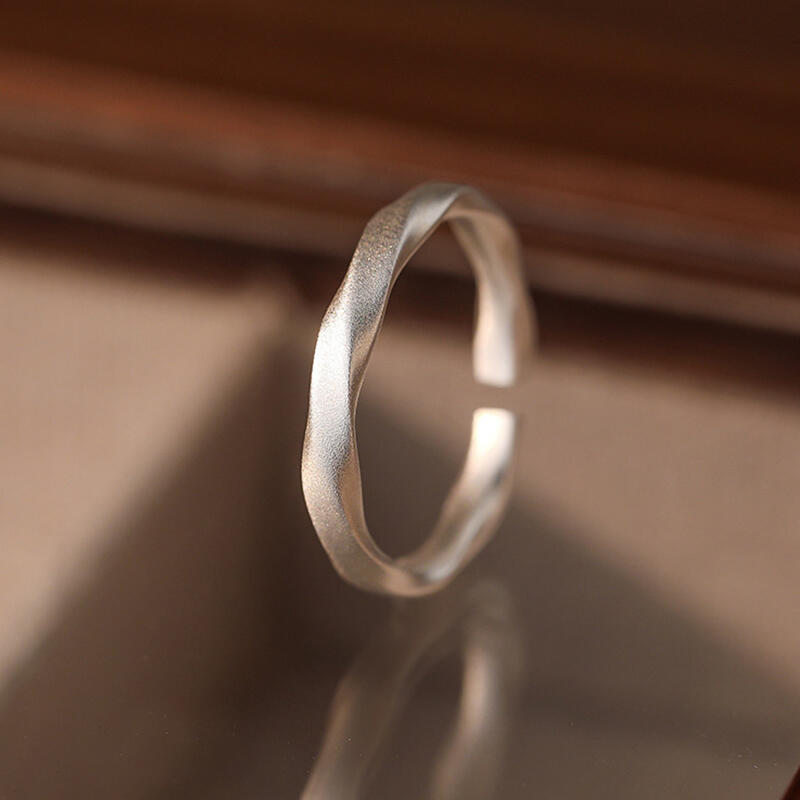 Jeulia Twist Texture Matte Sterling Silver Adjustable Women's Band