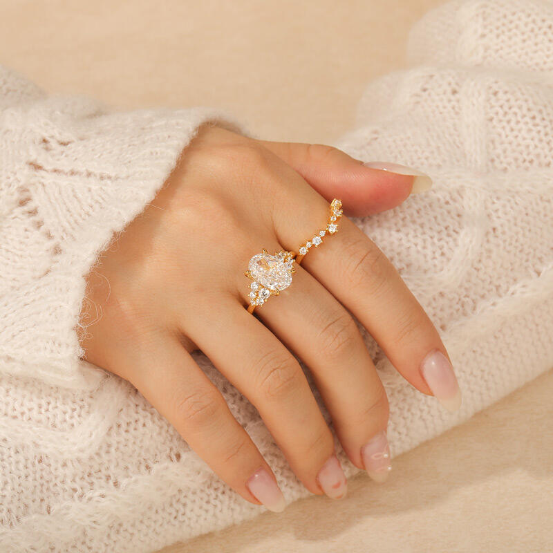 Jeulia Fine Oval Cut Gold Bridal Rings Set with Side Stone Sterling Silver