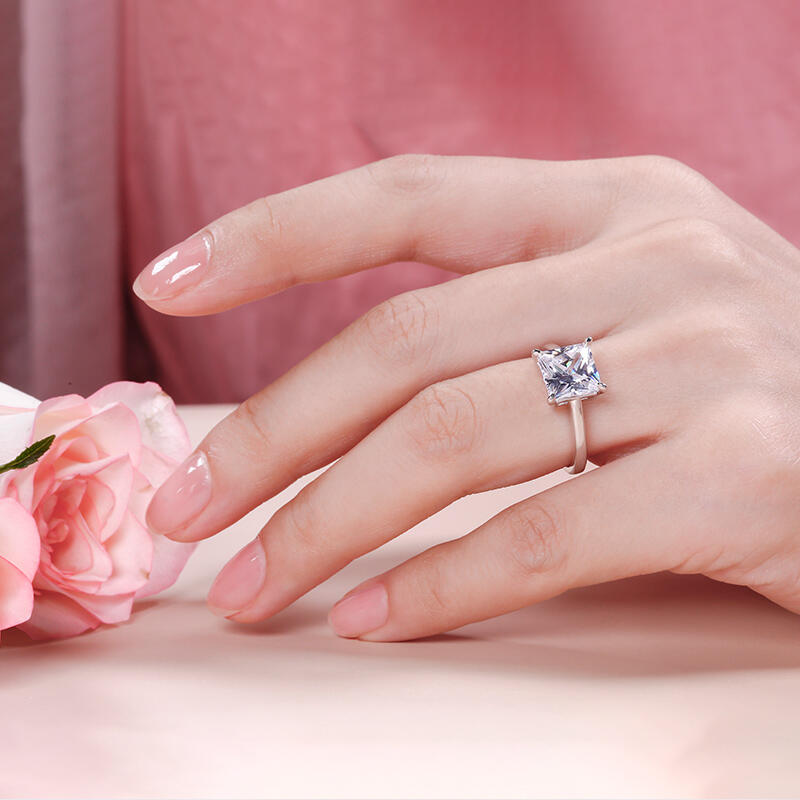 Jeulia Princess Cut Solitaire Sterling Silver Ring