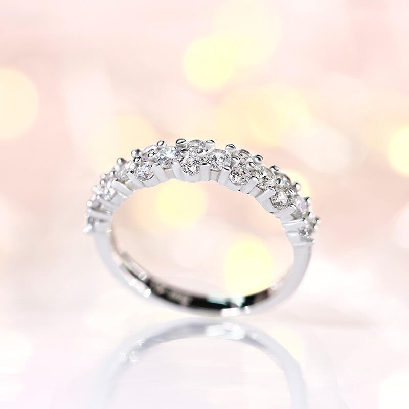 Jeulia Dainty Round Cut Sterling Silver Women's Band