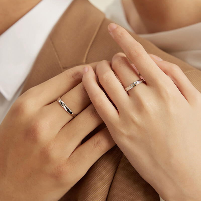 Jeulia Stylish Adjustable Sterling Silver Women's Band