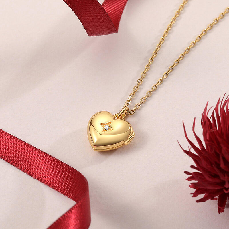 Jeulia Golden Custom Heart Necklace With Birthstone Engraved
