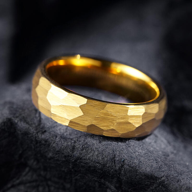 "Sonnenverheißung" 6mm Herren-Ehering aus Wolframkarbid mit gehämmertem Rand