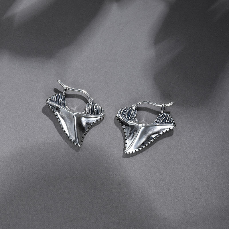 Jeulia "Shark Teeth" Sterling Silver Earrings