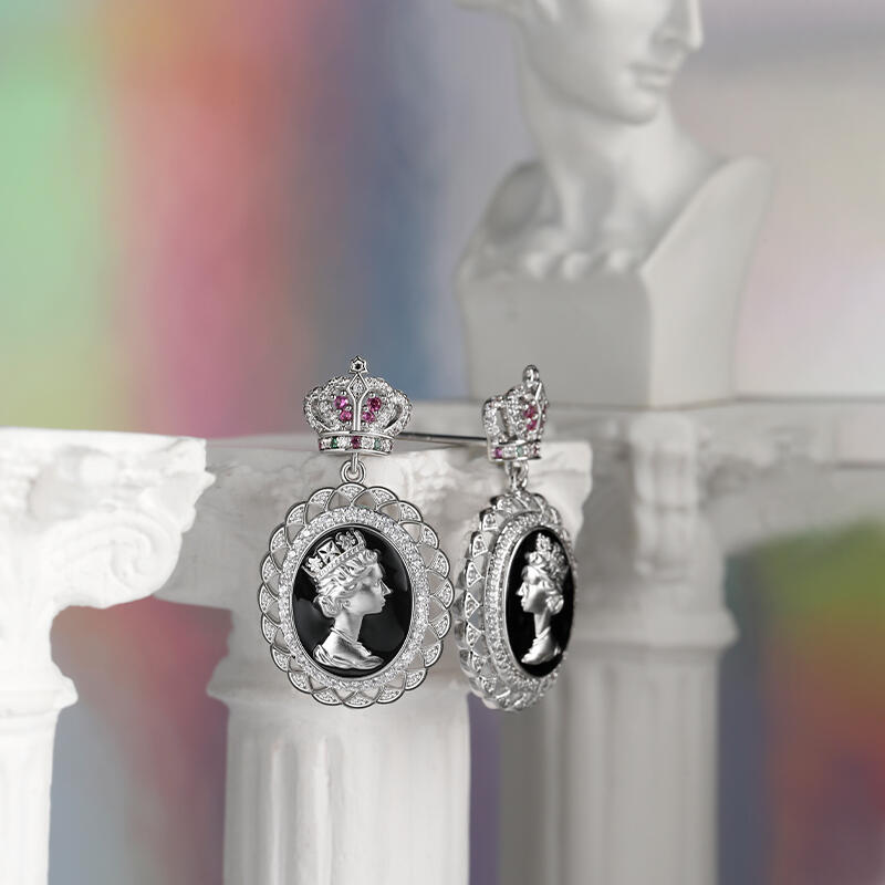 Jeulia "To Honour" Queen Elizabeth Portrait Black Enamel Sterling Silver Jewelry Set