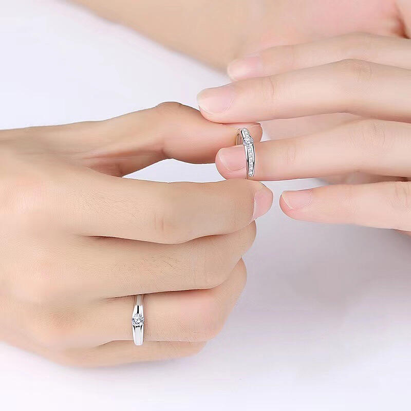 Jeulia Solitaire Round Cut Sterling Silver Men's Band