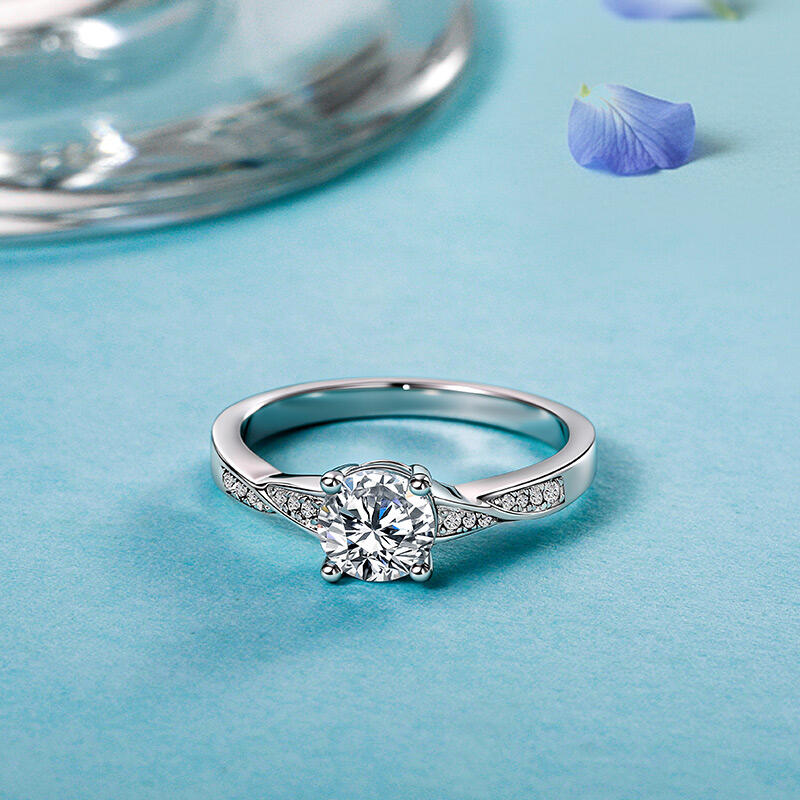 Jeulia Classic Twist Round Cut Engagement Ring Sterling Silver