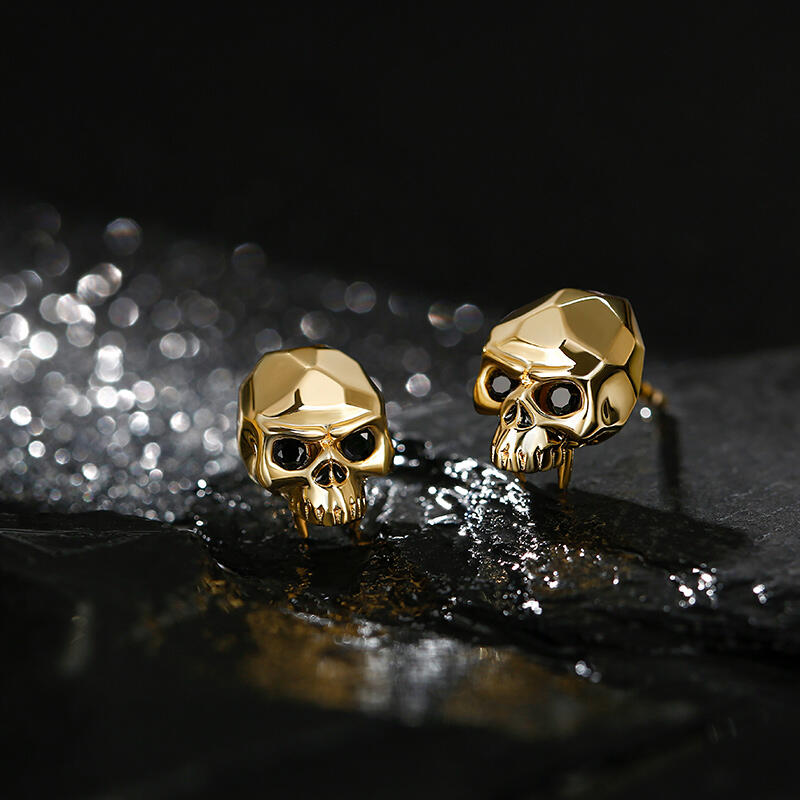 Jeulia "Dark Phantom" Skull Design Sterling Silver Stud Earrings