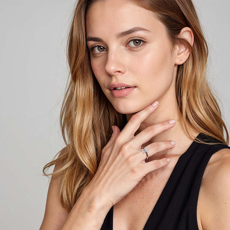 "Mein ganzes Sein" 3ct Smaragd-Schliff Solitärring