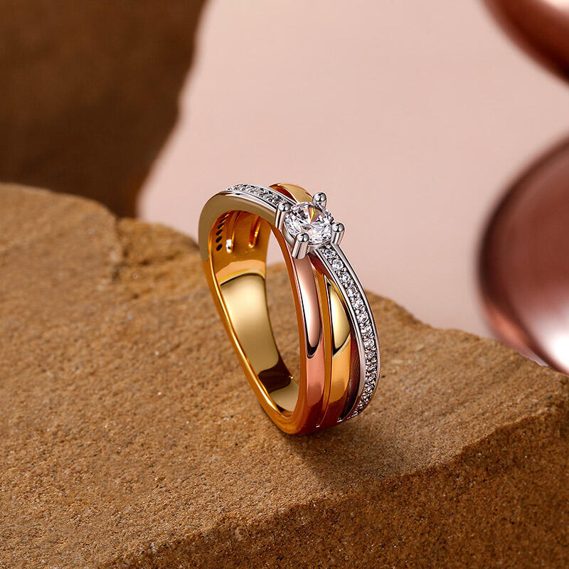 Jeulia Trinity Crossover Round Wedding Ring for Women