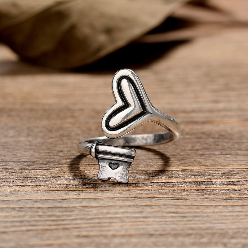 Jeulia "Key To My Heart" Sterling Silver Ring