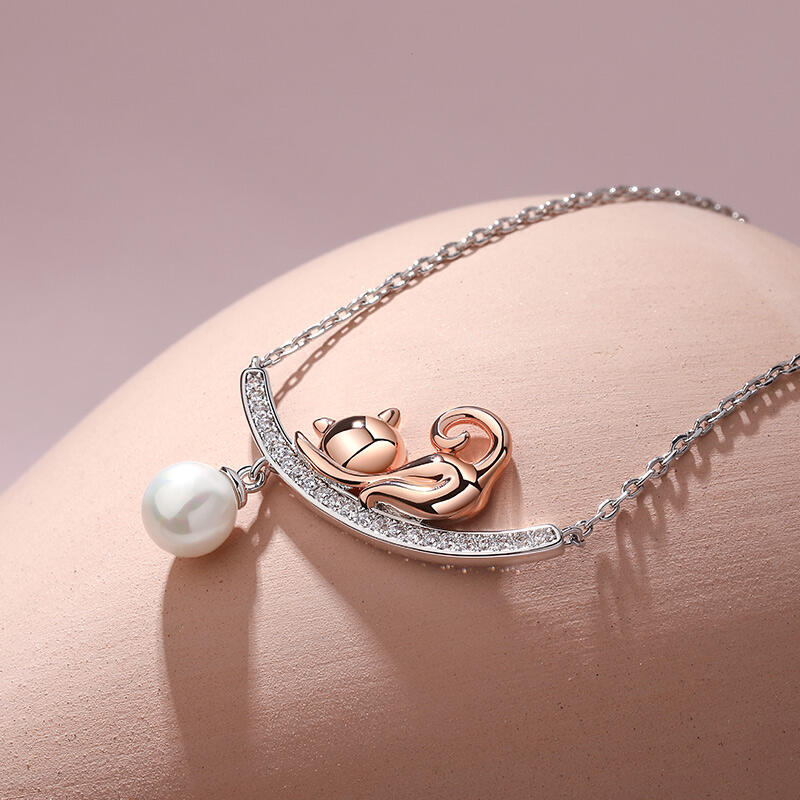 Jeulia Lazy Cat Cultured Pearl Sterling Silver Necklace