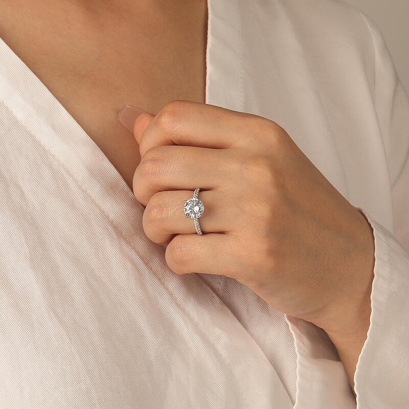 "An Deiner Seite" 2.5 Karat Rund-Schliff Seitenstein-Verlobungsring