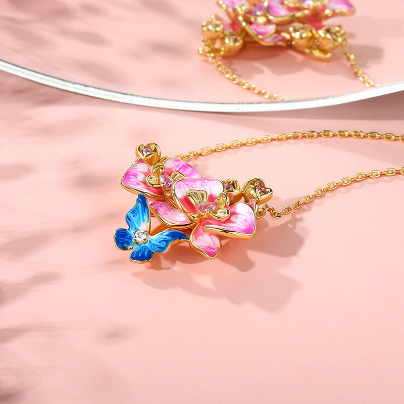 Jeulia Collar de plata esterlina esmaltada con flor y mariposa para mujer