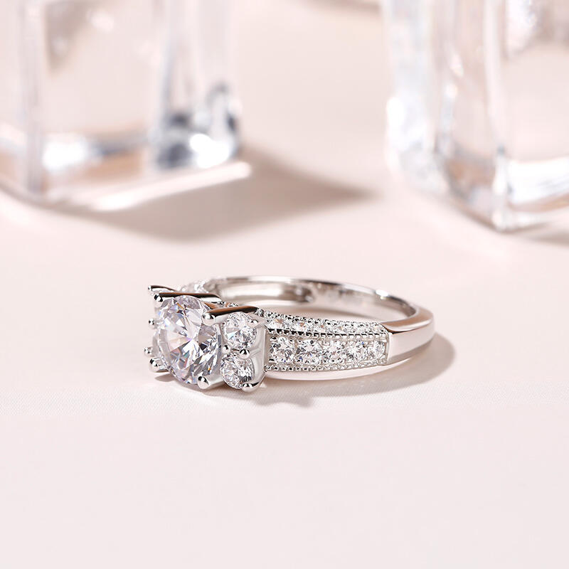 Jeulia Vintage Milgrain Round Cut Sterling Silver Cluster Ring