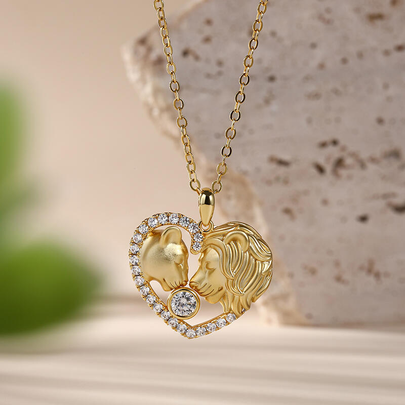 Jeulia Collar de plata de ley con diseño del rey y la reina león