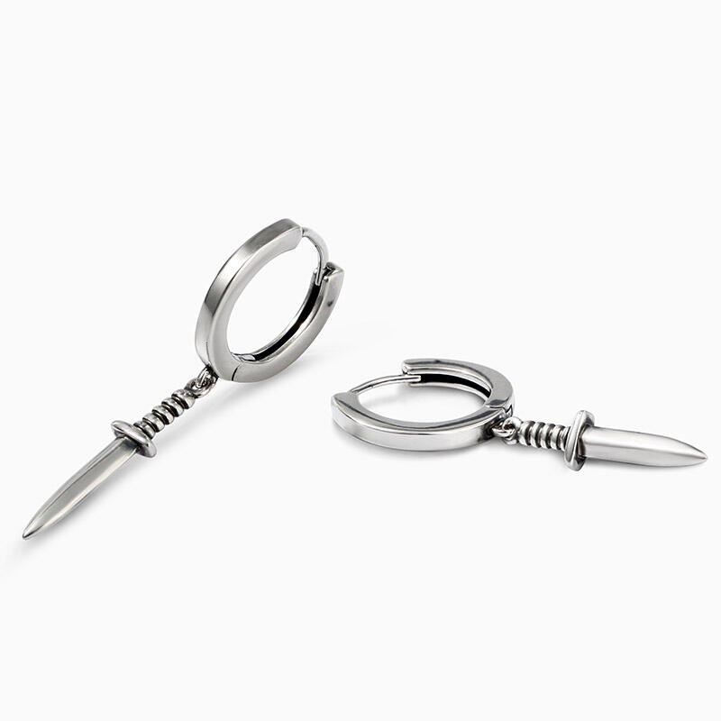 Jeulia Pendientes colgantes con diseño de puñal de plata de ley