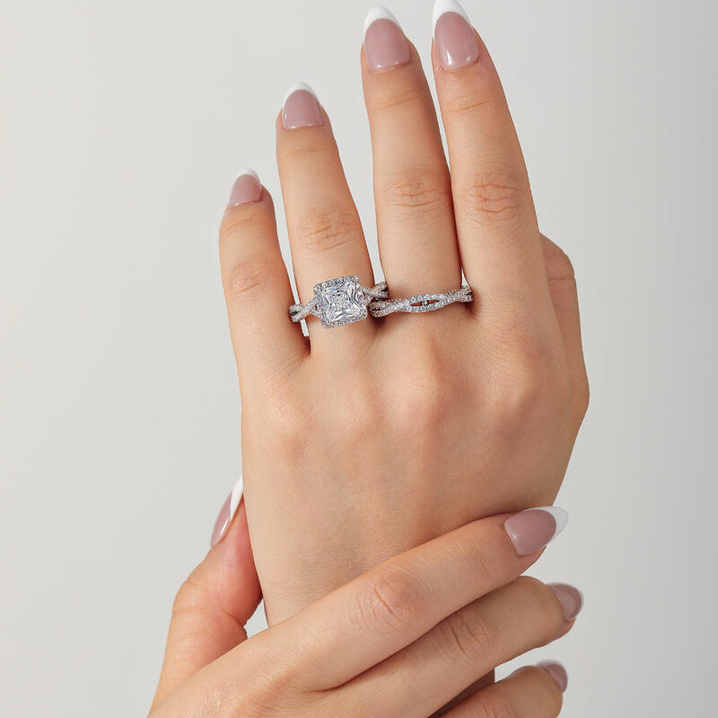 Jeulia Juego de Anillos de Compromiso Bicolor Halo y Diseño Trenzado