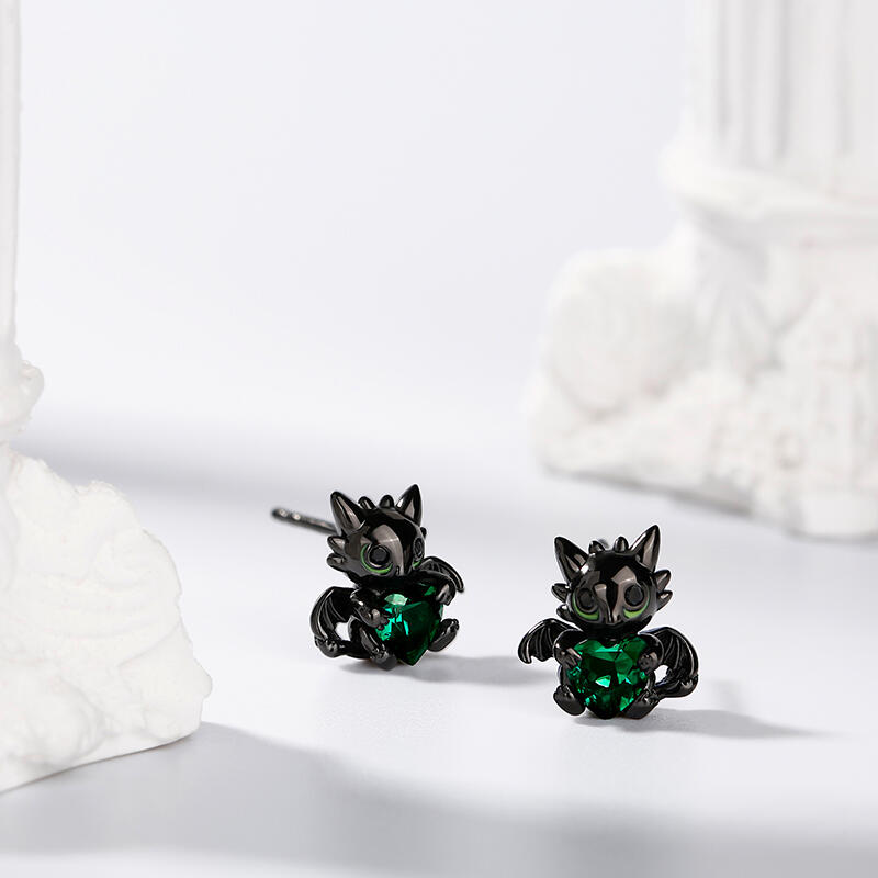 Jeulia Brincos em Prata de Lei com Corte em Coração "Seu Dragão"