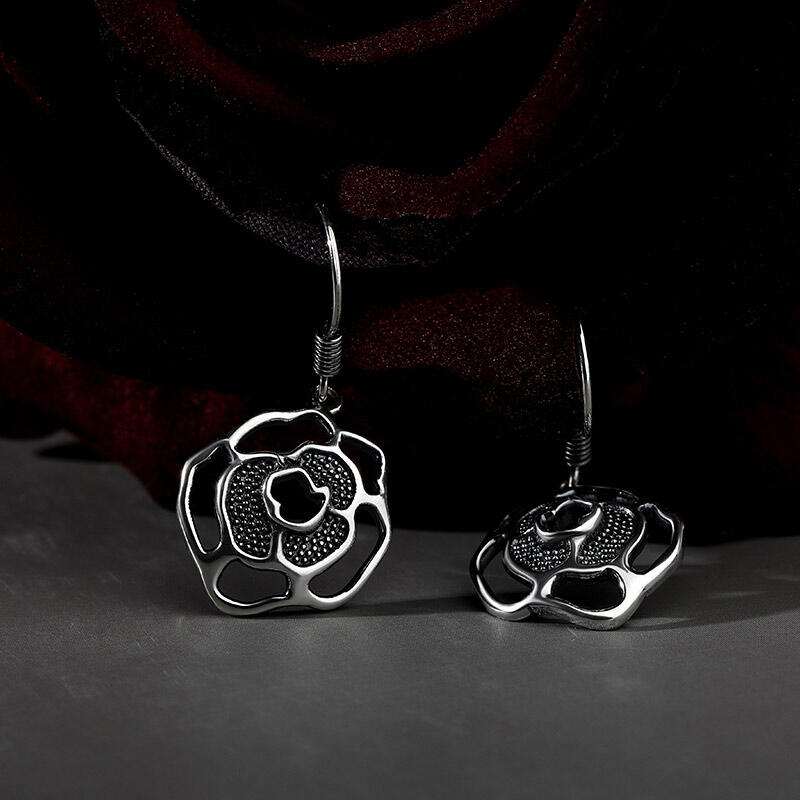 Jeulia Pendientes colgantes de flores de rosa de plata de ley