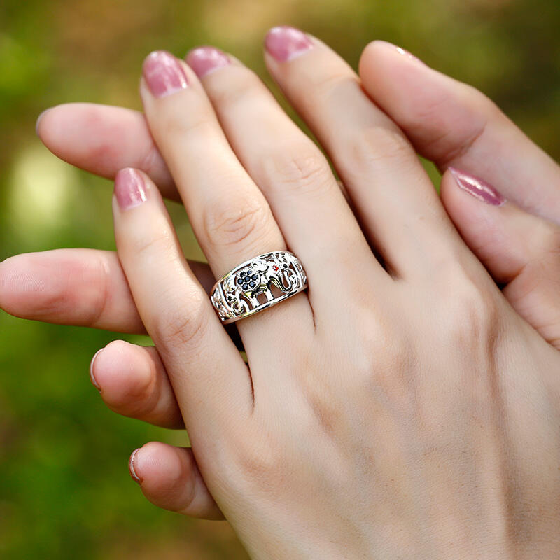 جوليا خاتم الفضة الإسترليني "الفيل المحظوظ"