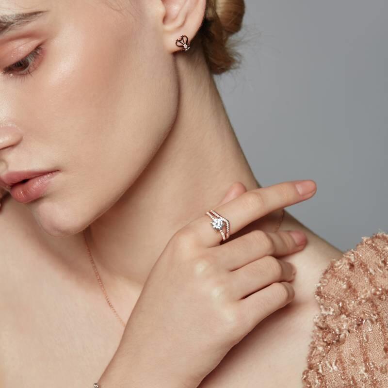 "I Want To Hold Your Hand" Cushion Cut 2pcs Bridal Set