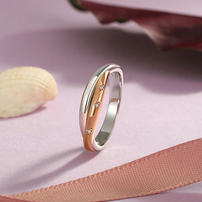 Jeulia Everyday Two-Tone Twist Star Ring