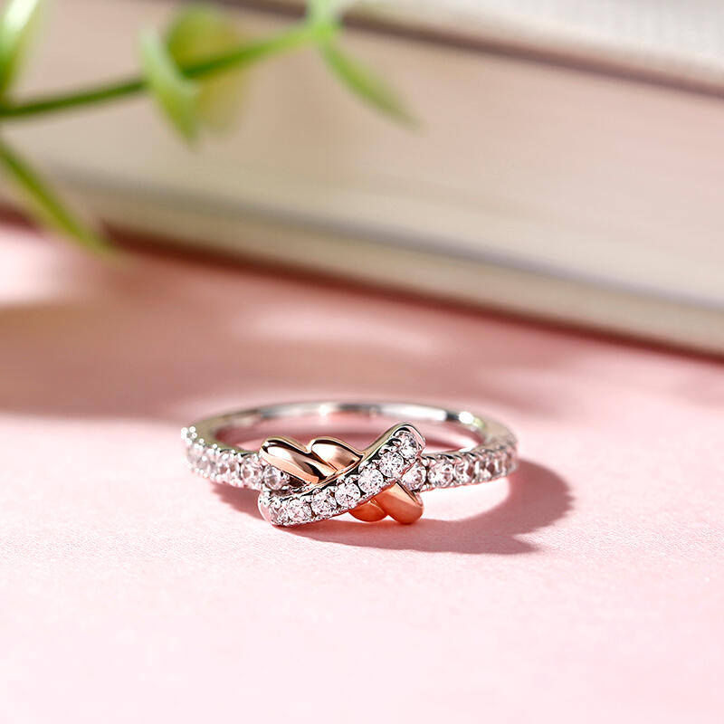 Jeulia Anillo de Plata Esterlina de Dos Tonos "Nudo de Amor"