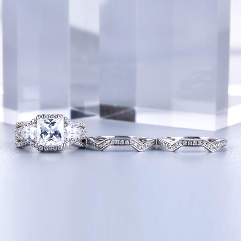Jeulia Three Stone Princess Cut Sterling Silver Ring Set