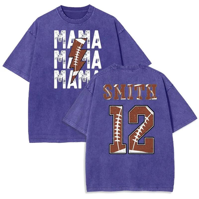 Camiseta lavada personalizada con diseño de fuente de elementos de fútbol personalizados, regalo atractivo para amantes del deporte.