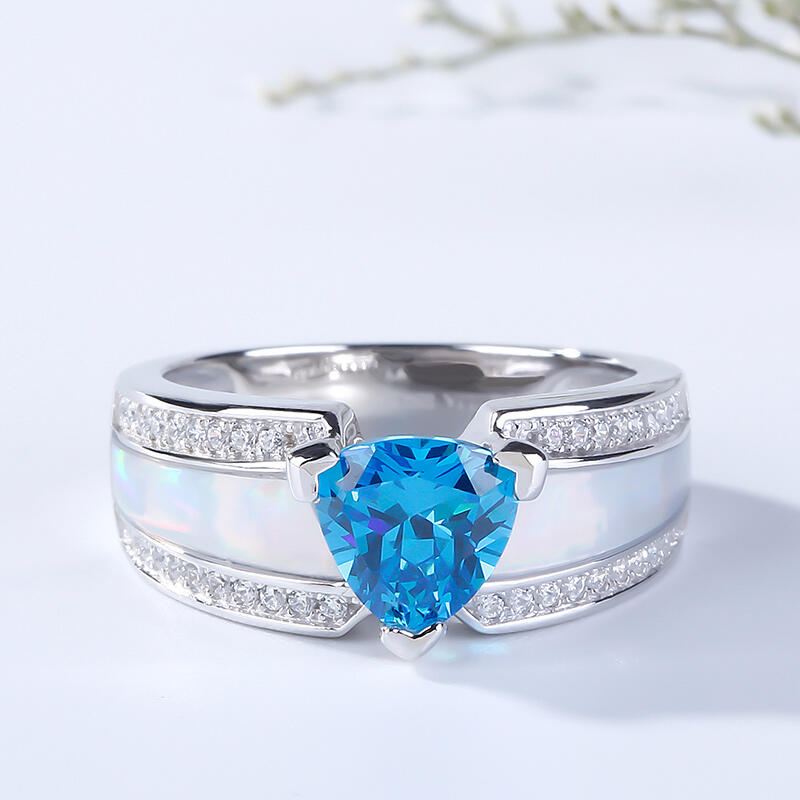 Jeulia Unique Trillion Cut Sterling Silver Ring