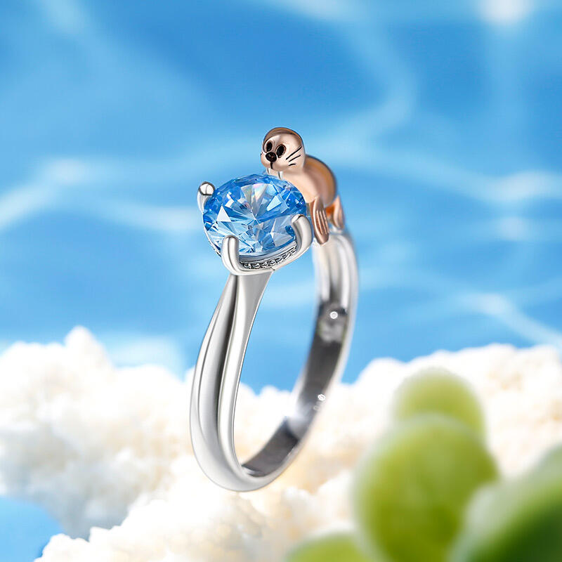 Jeulia Hug Me "Sea Watcher" Chubby Walrus Round Cut Sterling Silver Ring