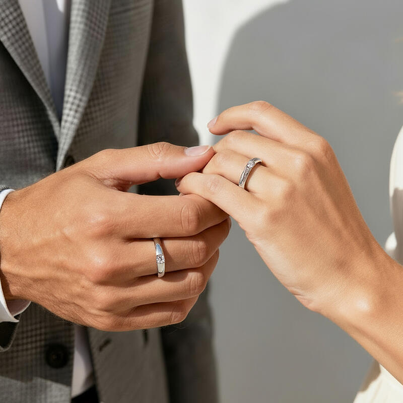 Jeulia True Love Vow Bypass Design Engraved Couple Rings Set