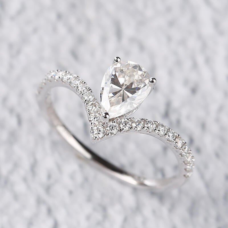Jeulia 10K/14K/18K Gold Platinum Pear Cut V Shaped Ring
