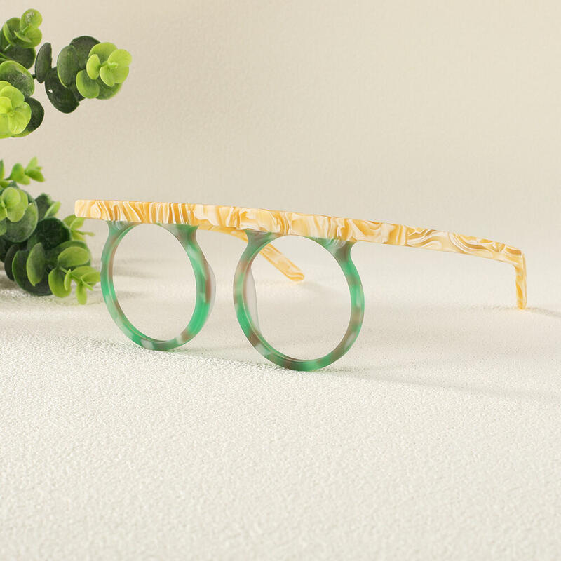 Danielle Runde Grüne Brille