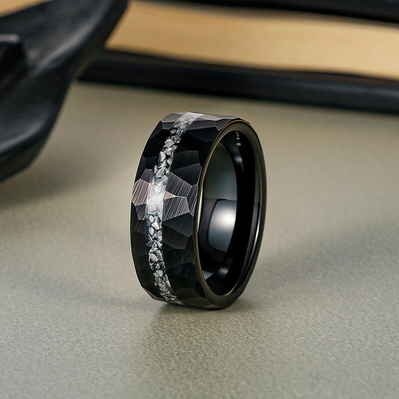 Jeulia Anillo de Tungsteno Negro Martillado Irregular para Hombres
